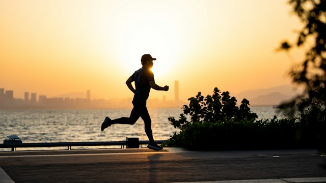How to Build a Simple Morning Routine That Sticks